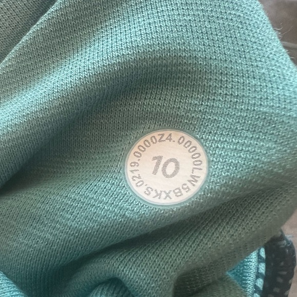 Lululemon train time leggings size 10 blue pattern - Picture 4 of 4